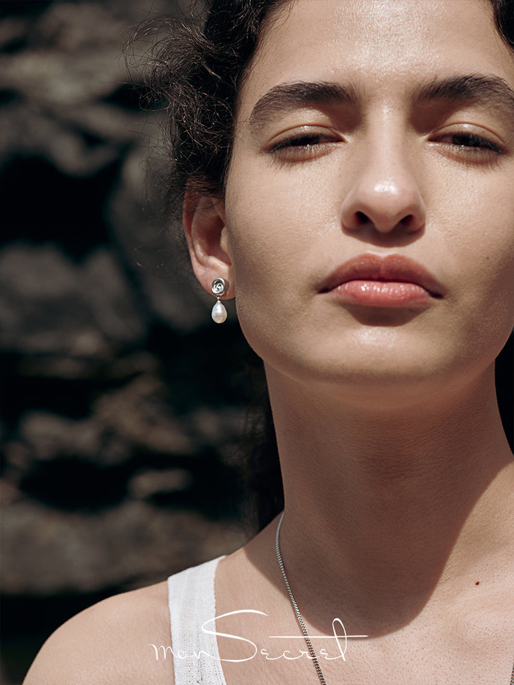 Shell-motif  Drop Earrings